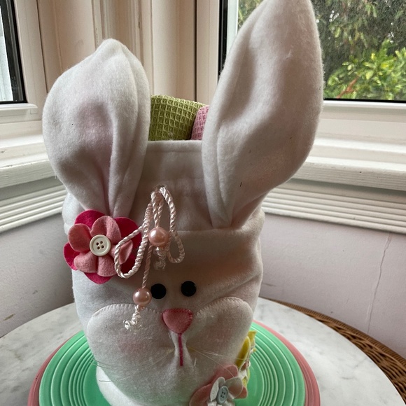 Plush Bunny Towel Holder - Picture 2 of 8